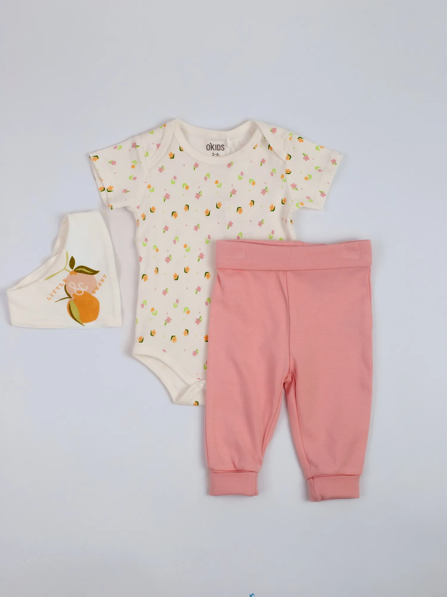 Набор из 3х вещей (боди к/р, брюки, нагрудник)