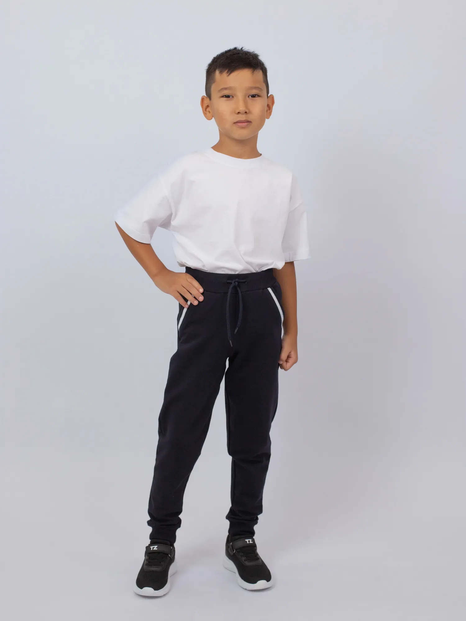 Спортивные брюки