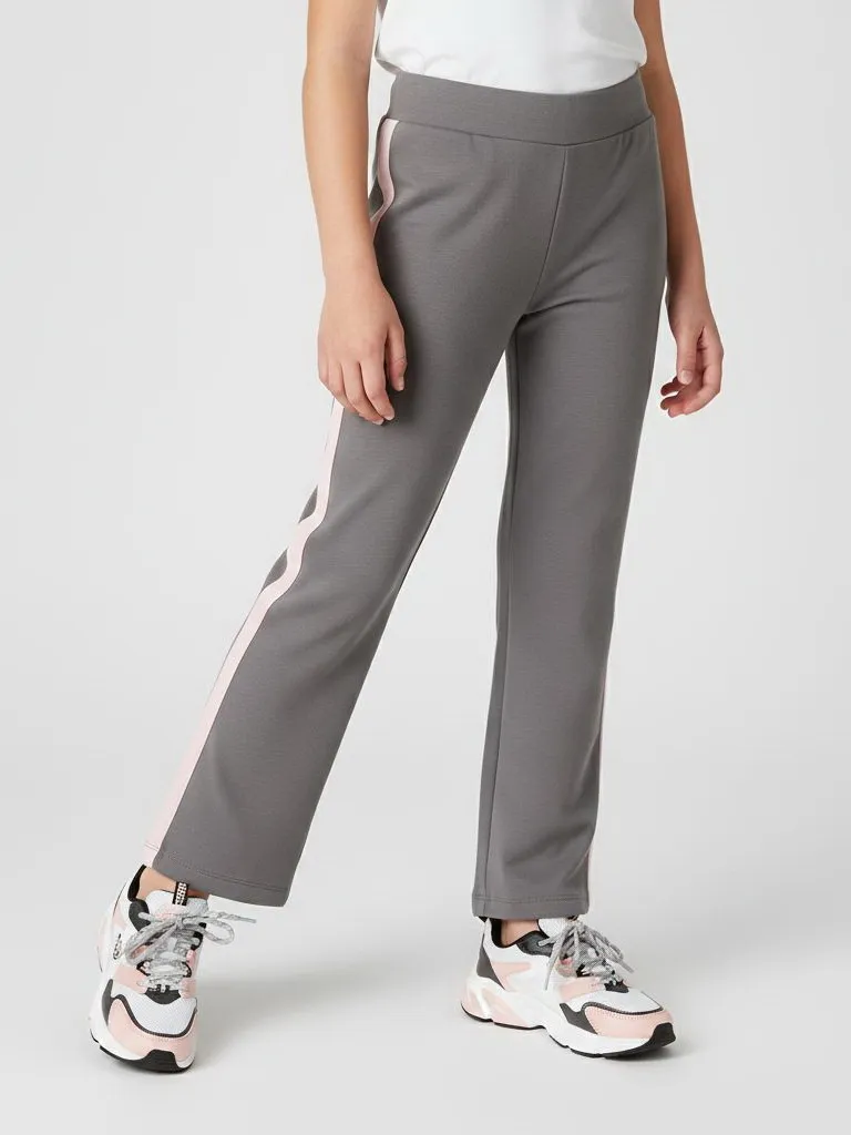 Спортивные брюки