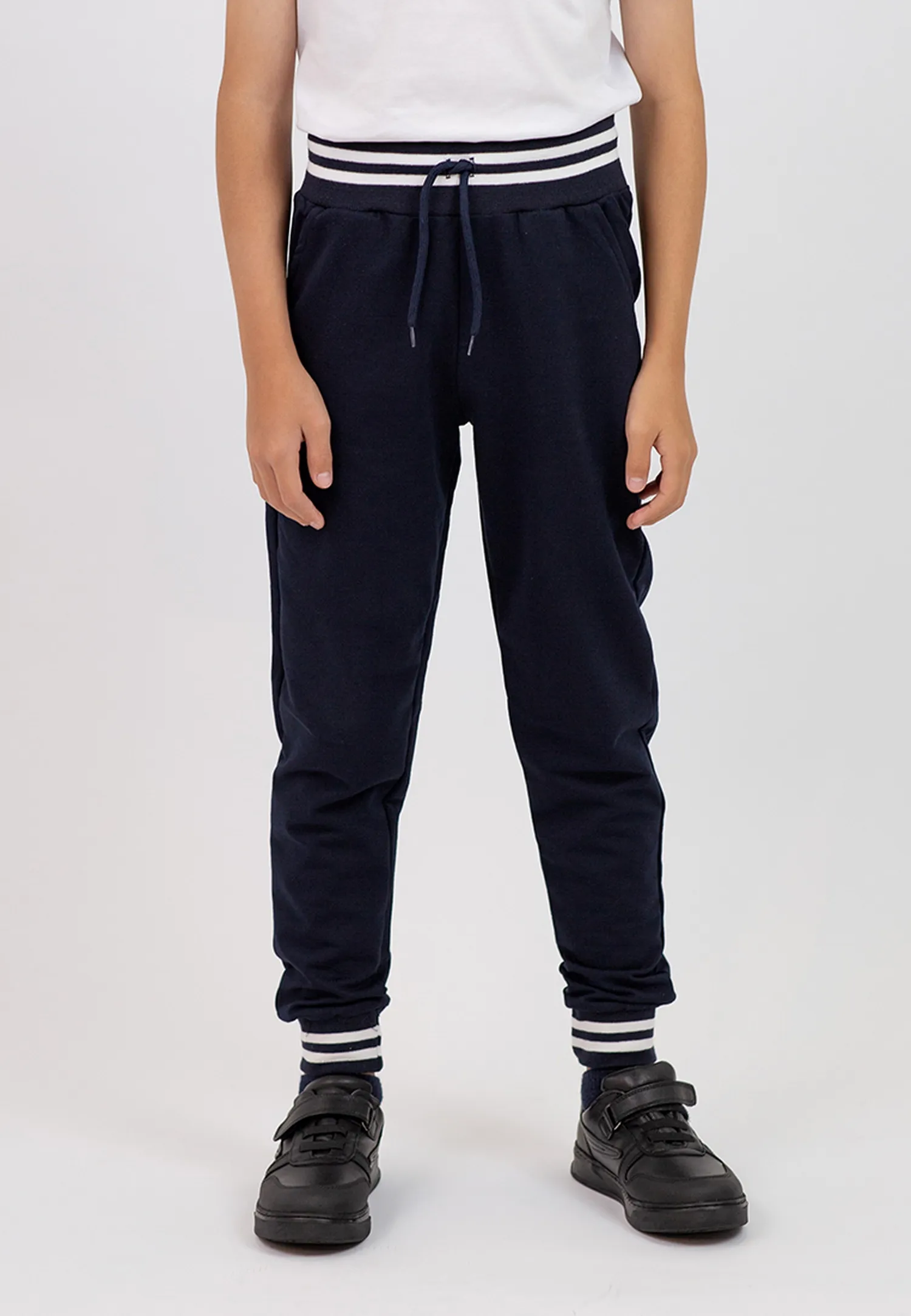 Спортивные брюки