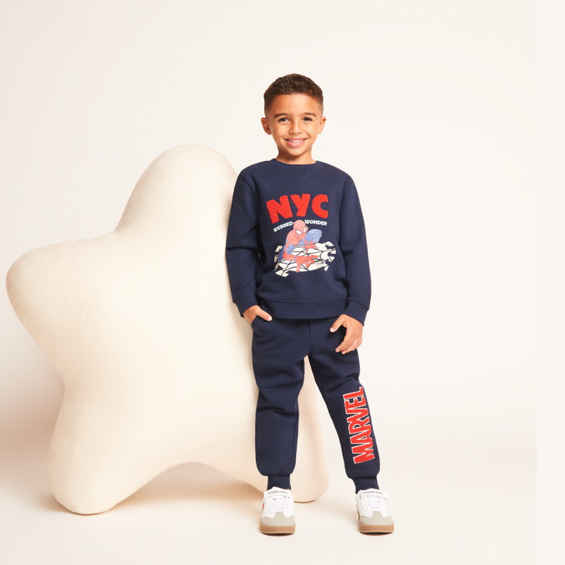 Спортивный костюм