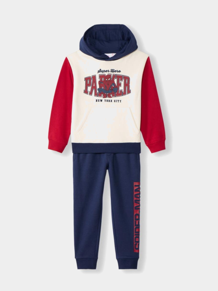 Спортивный костюм