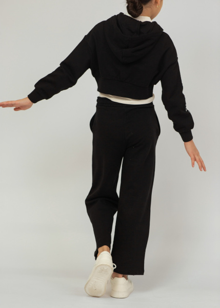 Спортивные брюки