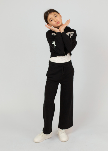 Спортивные брюки