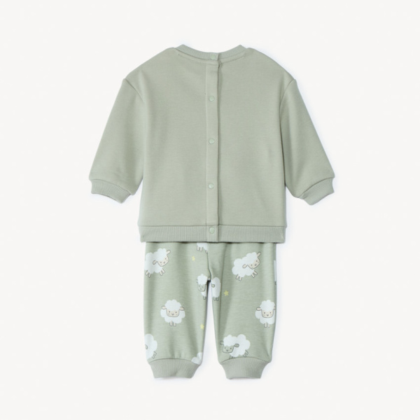 Спортивный костюм