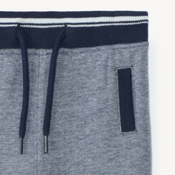 Спортивные брюки