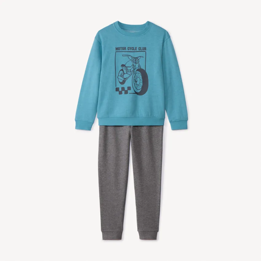 Спортивный костюм