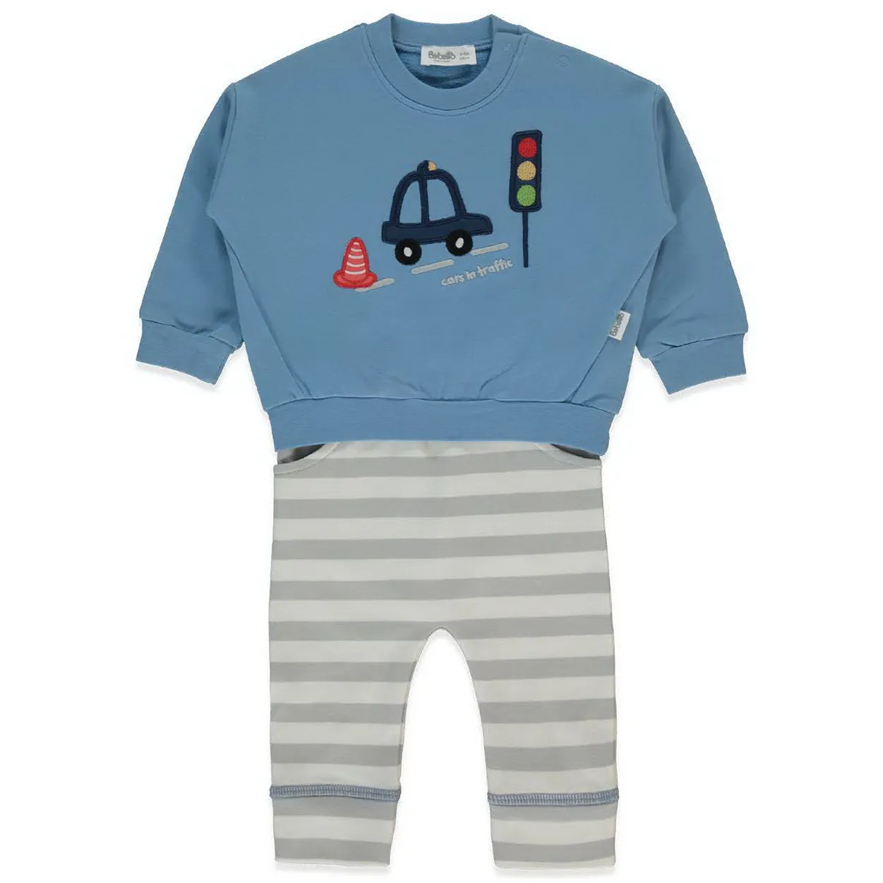 Спортивный костюм